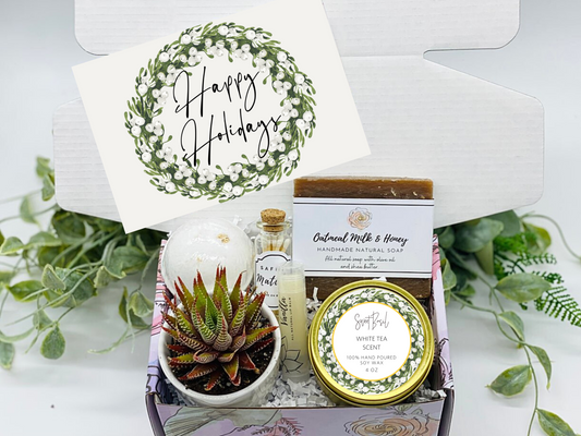 Happy Holidays Wreath Gift Box