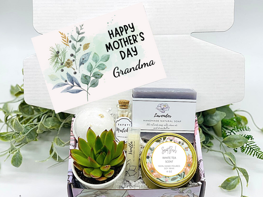 Greenery Mother's Day Gift Box for Grandma